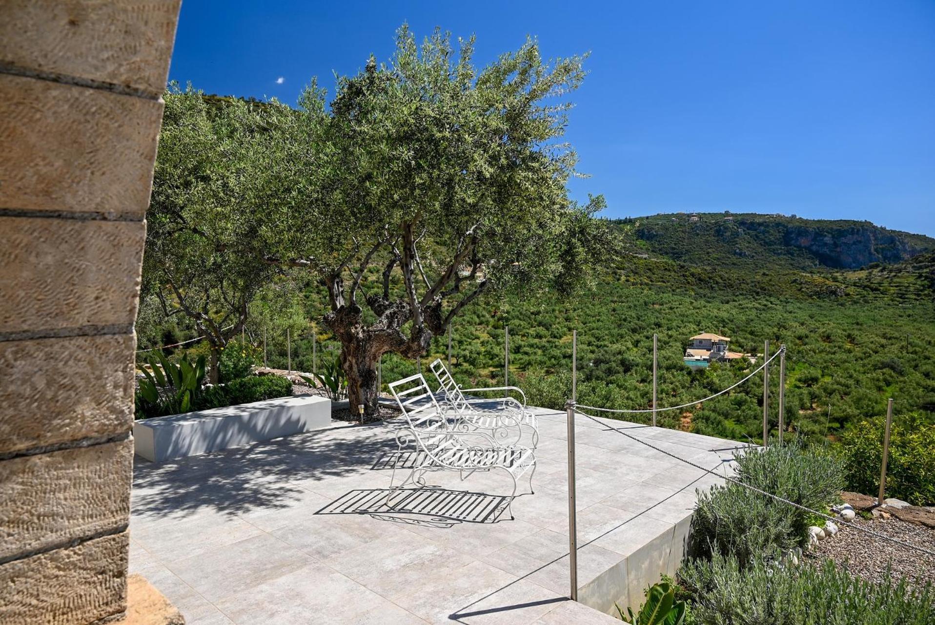 Villa Athina'S Stone House In Kardamyli Exterior foto