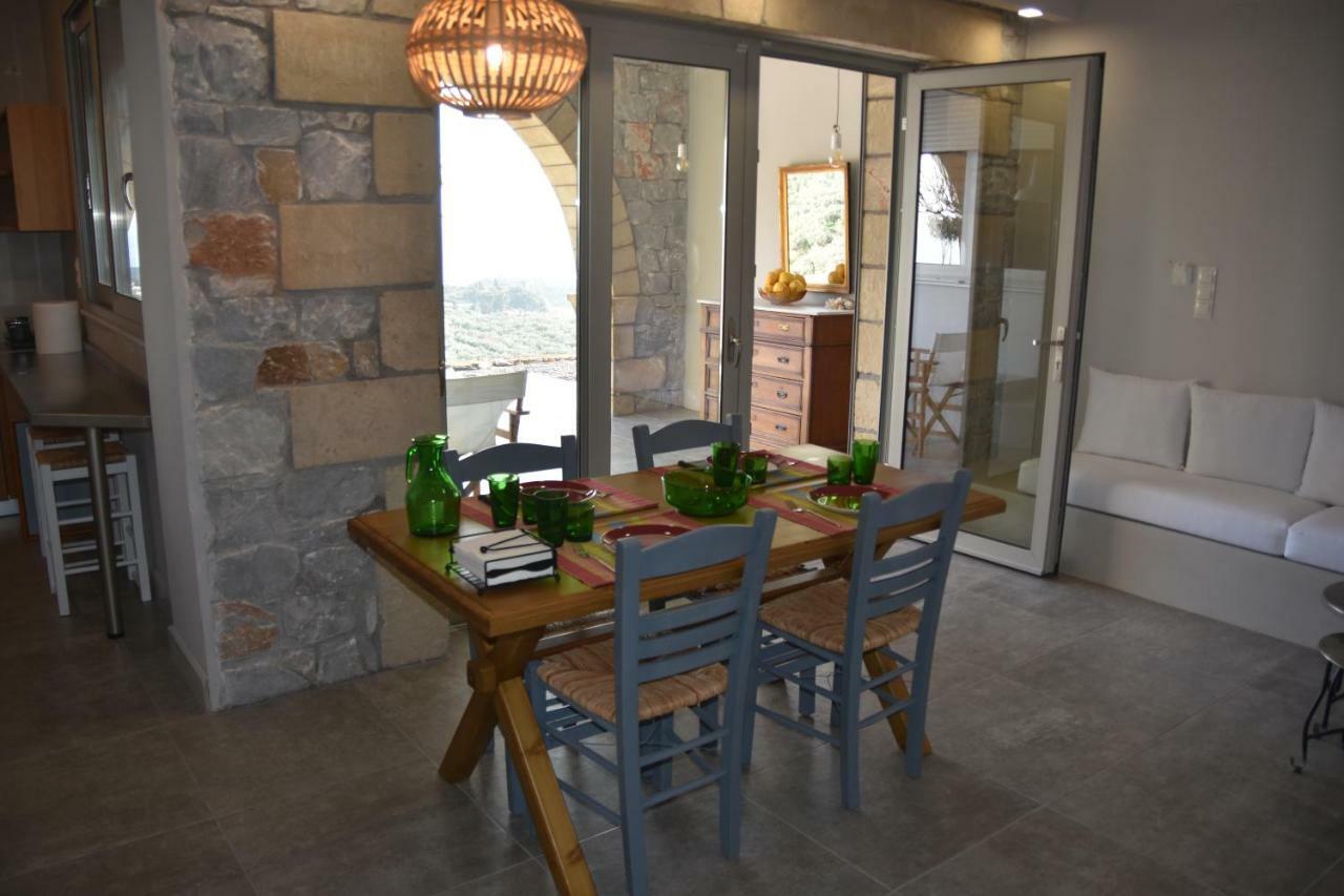 Villa Athina'S Stone House In Kardamyli Exterior foto